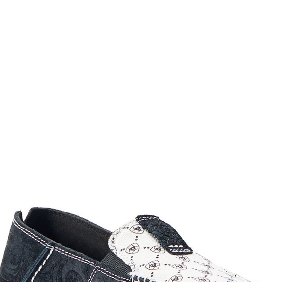 *NWT* Ariat Black and White Women's Slip On Cruiser Shoe - Picture 2 of 5